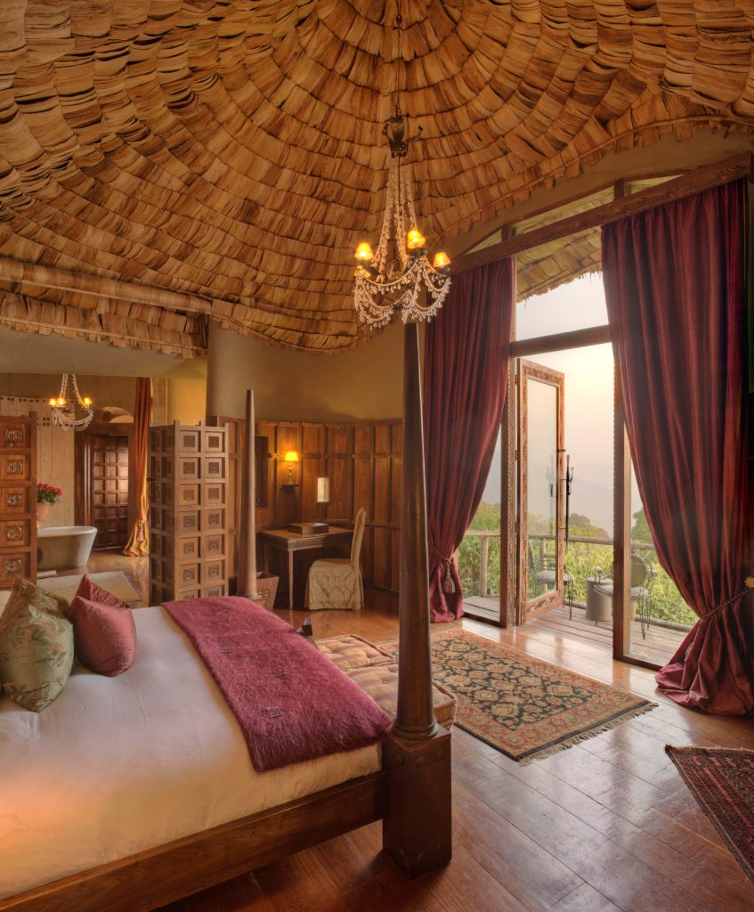 Ngorongoro_crater_lodge_guestroom8.jpg