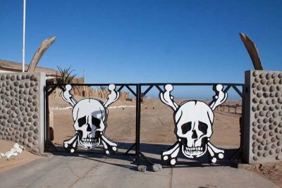 Shipwreck Lodge Skeleton Coast gate – courtesy of Shipwreck Lodge